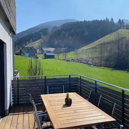 Apartment Braunhoernle I Wellnessbereich I Schwarzwald I Zeitraum شقة الزاخ